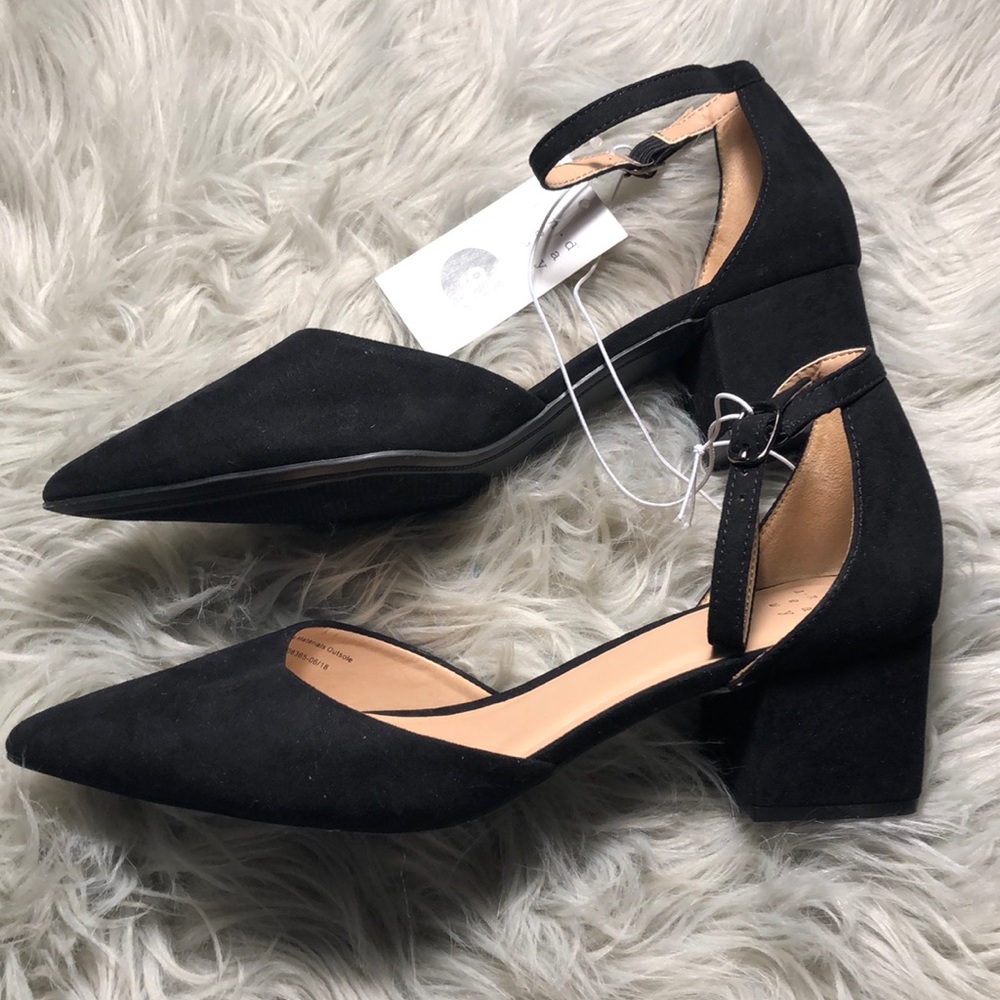Black heels (Andaz target) NWT